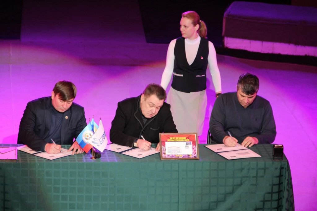 photo_2021-12-23_19-03-33.jpg photo_2021-12-23_19-03-33.jpg