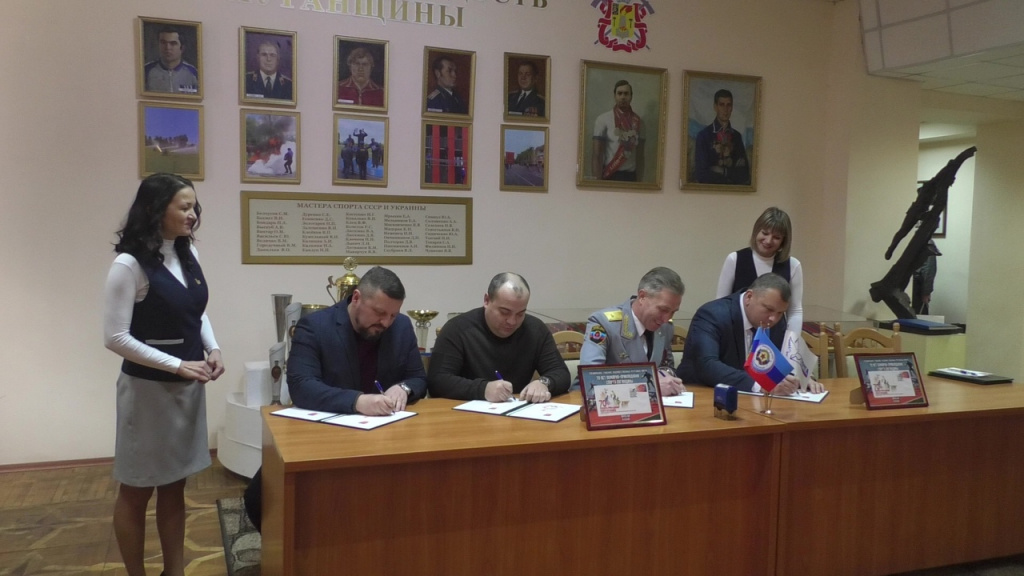 msABjJ5pgUA.jpg