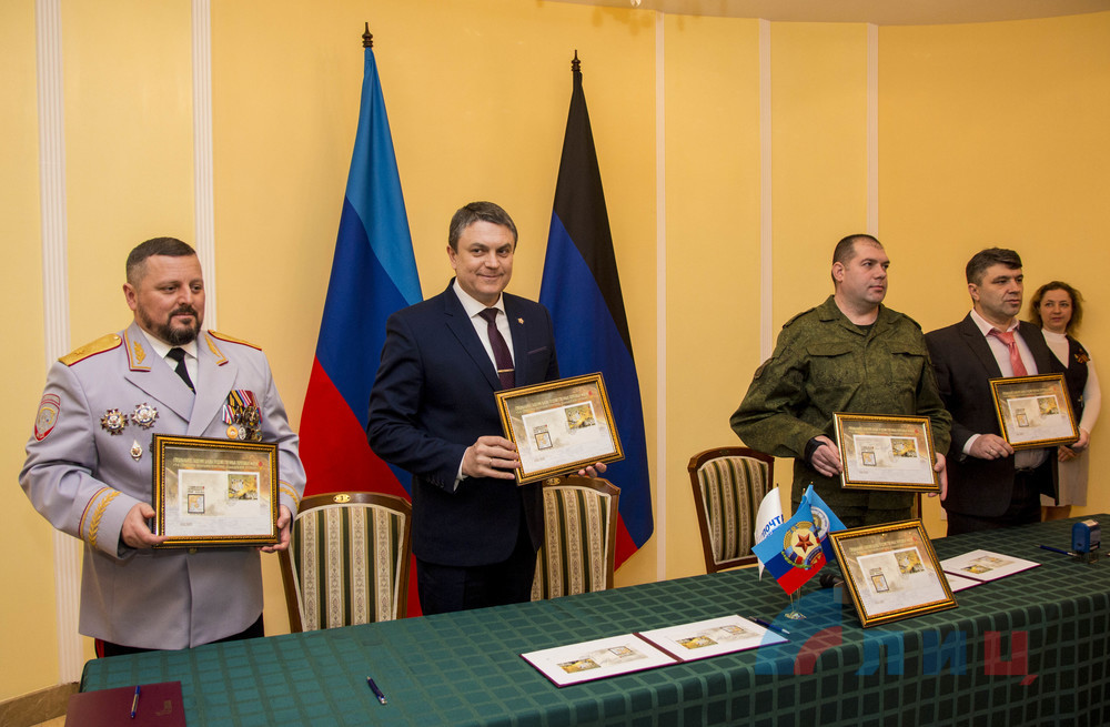 1000wm (4).jpg 1000wm (4).jpg