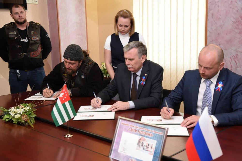 1000 (3).jpg 1000 (3).jpg